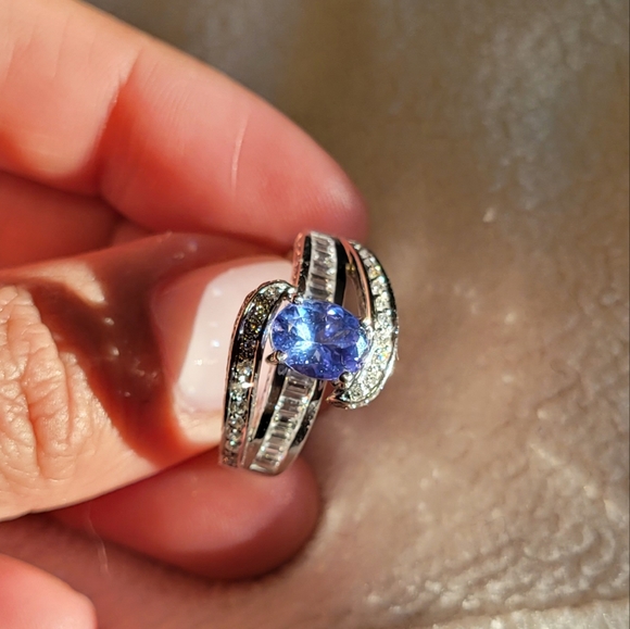 14k solid gold and genuine Tanzanite and diamond ring sz 7. - Picture 9 of 11